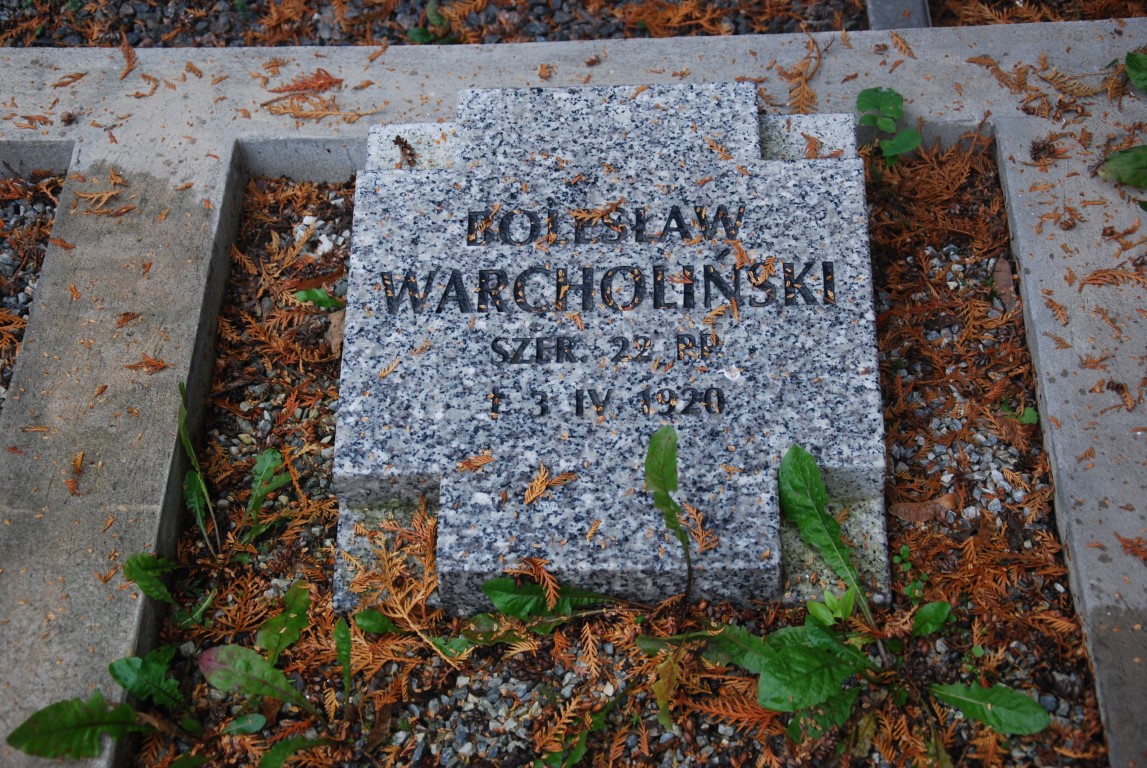 Bolesław Warcholiński, Kwatera żołnierzy Wojska Polskiego poległych w 1920 r., pochowanych na cmentarzu przy ul. Puszkińskiej