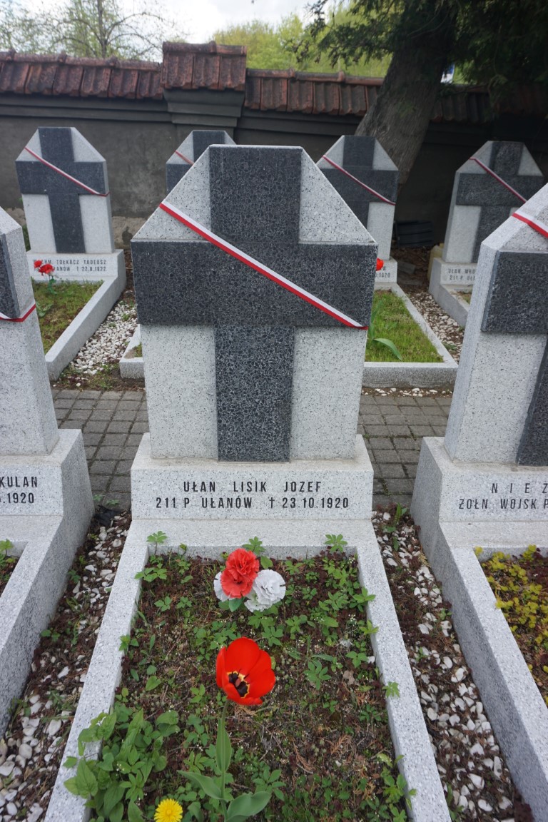 Józef Lisik, Kwatera żołnierzy Wojska Polskiego poległych w l. 1920-1922 i członków Samoobrony Wileńskiej, poległych w 1919 r., pochowanych na cmentarzu Nowa Rossa