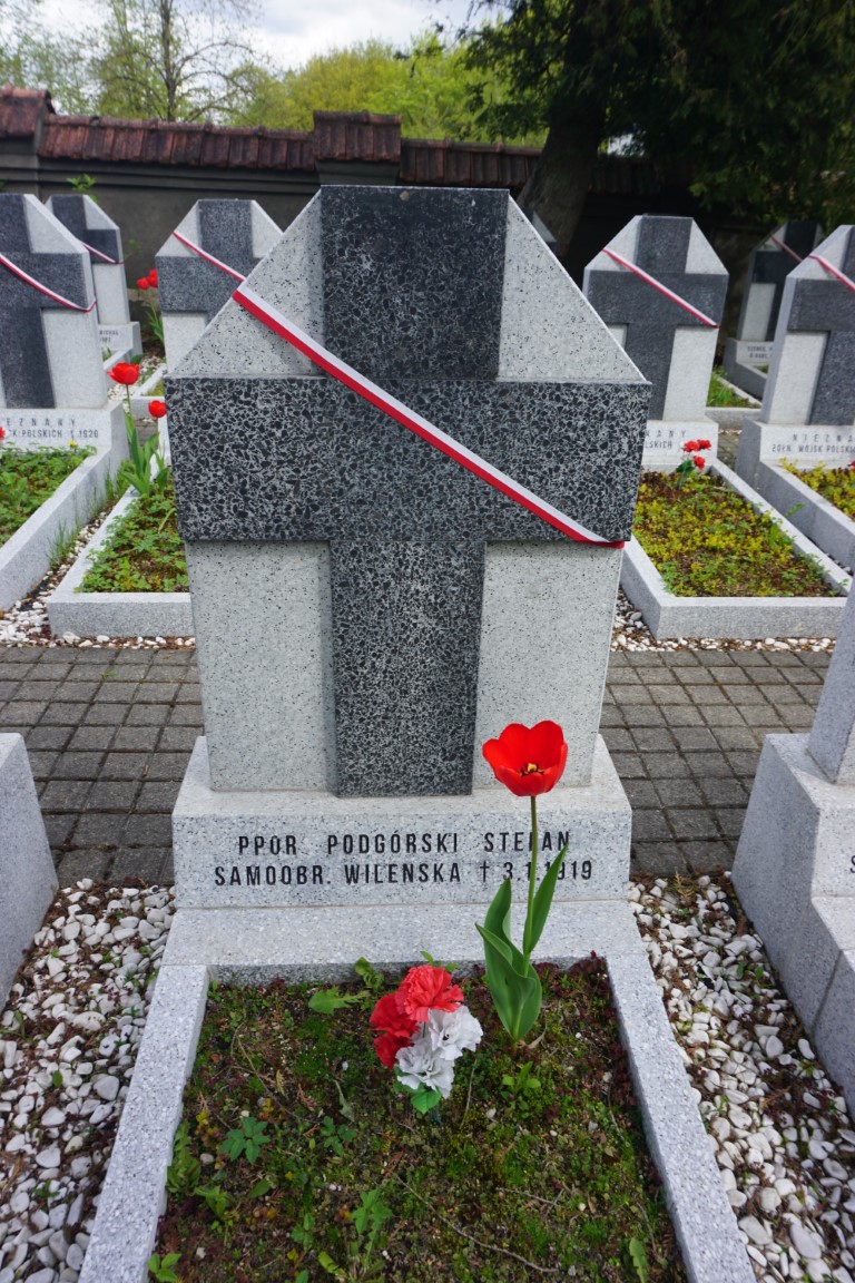 Stefan Podgórski, Quarters of Polish Army soldiers killed in 1920-1922 and members of the Vilnius Self-Defence, killed in 1919, buried at the Nowa Rossa cemetery