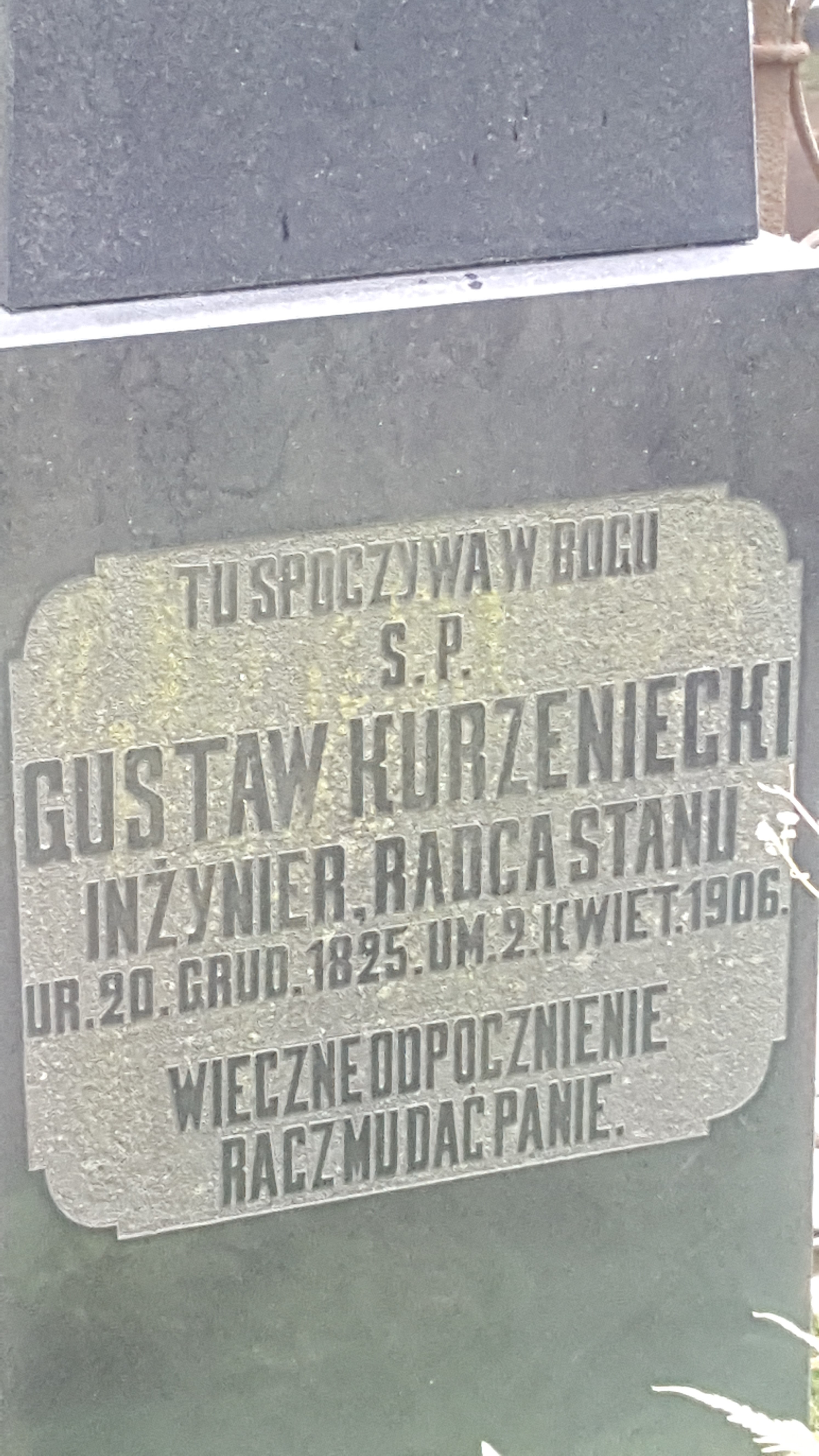 Inscription from the tombstone of Gustav Kurzycki, St Michael's cemetery in Riga, as of 2021.