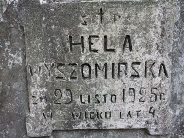 Fragment of the tombstone of the Vyshomirsky family, Ross Cemetery in Vilnius, as of 2013.