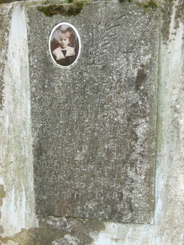 Fragment grobowca Julii Astapko i Władysław Pasińskiego, cmentarz Na Rossie w Wilnie, stan z 2013