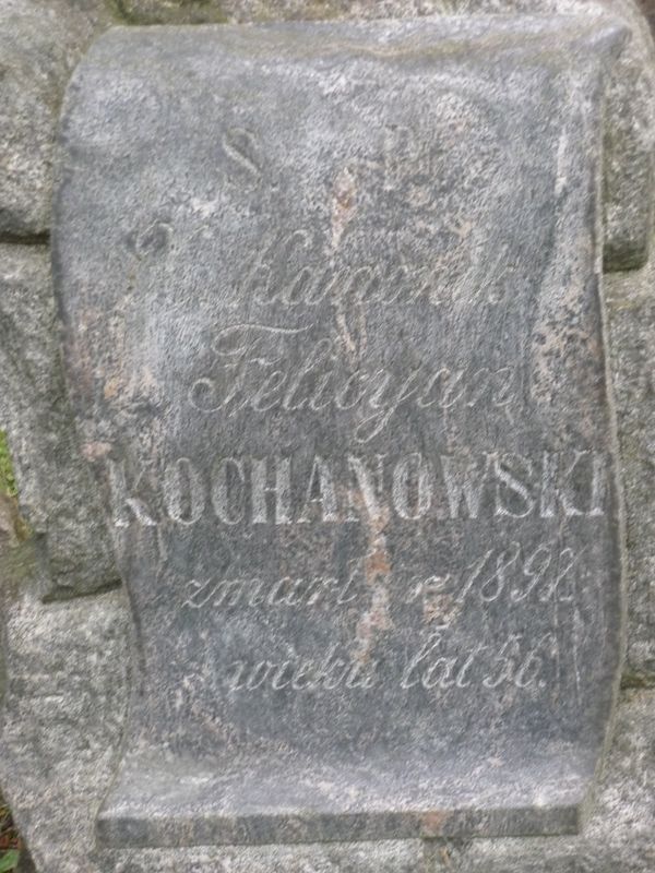 Inskrypcja nagrobka Felicjana Kochanowskiego, cmentarz na Rossie, stan z 2013 roku
