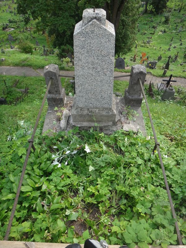 Nagrobek Feliksa Piątkowskiego, cmentarz Na Rossie w Wilnie, stan z 2013 r.