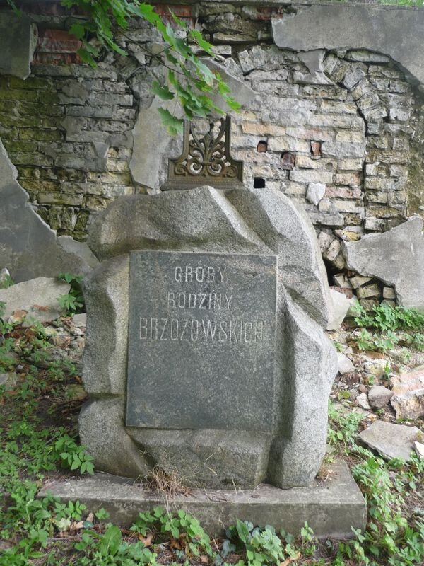 Tombstone of the Brzozowski family, Na Rossie cemetery in Vilnius, as of 2013.