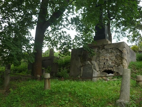 Tombstone of the Brzozowski family, Na Rossie cemetery in Vilnius, as of 2013.