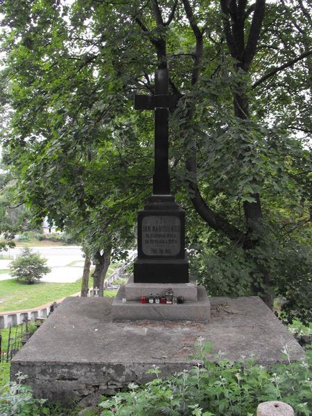 Tomb of Jan Naruszewicz, Na Rossie cemetery in Vilnius, as of 2013.