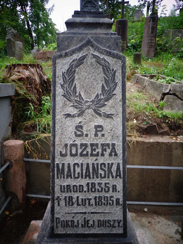 Inscription plaque from the gravestone of Józefa Maciańska, Na Rossie cemetery in Vilnius, as of 2013