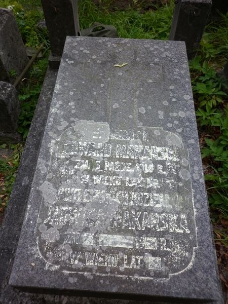 Płyta nagrobna nagrobka Jadwigi Makarskiej i Edwarda Makarskiego, cmentarz Na Rossie w Wilnie, stan z 2013