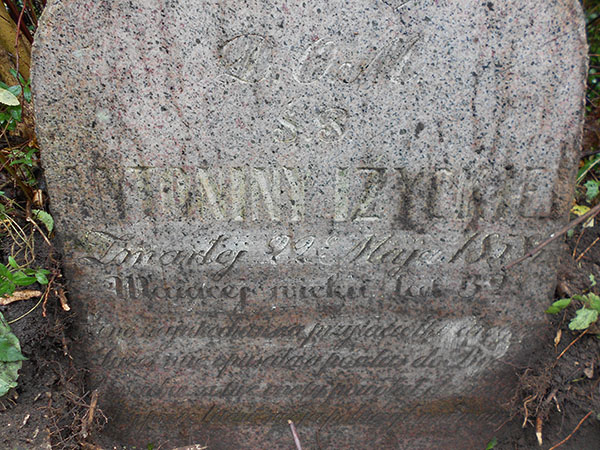 Inscription on the gravestone of Antonina Izycka, Na Rossie cemetery in Vilnius, as of 2013