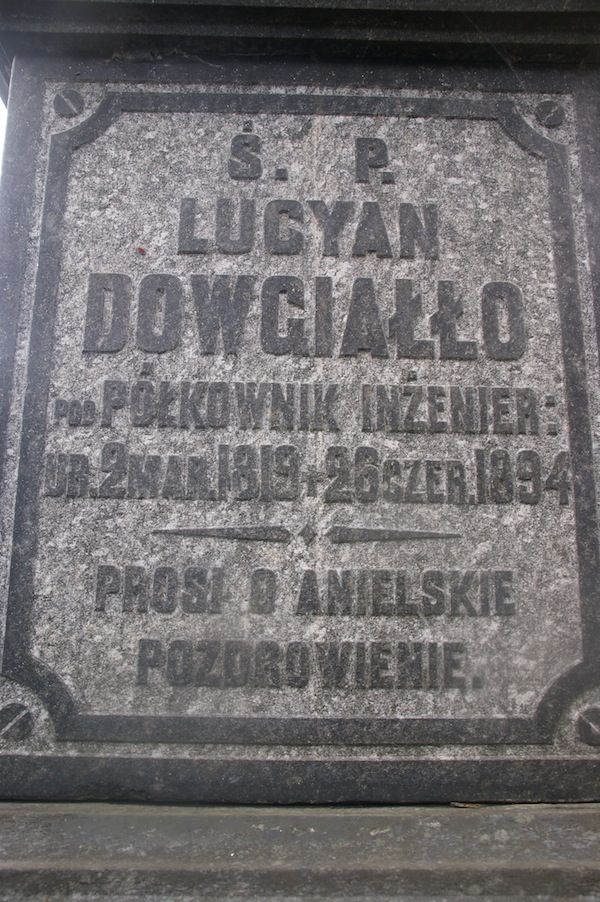 Inscription from the tomb of Lucjan Dowgiałło, Ross cemetery, as of 2013
