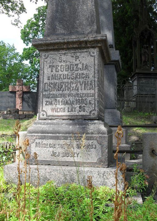 Inscription from the tomb of Janina Jarocińska, Jan Oskierka and Teodosia Oskierka, Ross cemetery, as of 2014