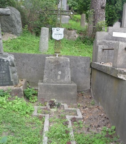 Nagrobek Janiny Sagatowskiej, cmentarz Na Rossie w Wilnie, stan z 2013 r.