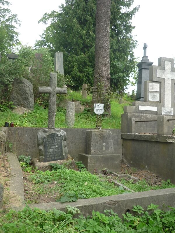 Nagrobek Janiny Sagatowskiej, cmentarz Na Rossie w Wilnie, stan z 2013 r.