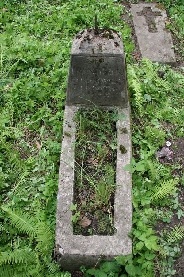 Tombstone of Franciszek Perlejewski, Ross cemetery in Vilnius, as of 2013.