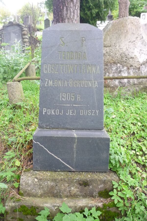 Tombstone of Teodora Gosztowtt, Na Rossie cemetery in Vilnius, as of 2013.