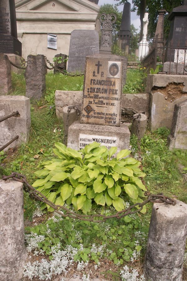 Tombstone of Franciszka Pek and the Wagner family, Ross cemetery, as of 2013