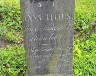 Nagrobek Anny Titius, cmentarz Na Rossie w Wilnie, stan z 2013 r.