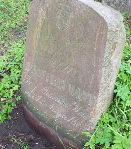 Nagrobek Jana d'Hoffreumont, cmentarz Na Rossie w Wilnie, stan z 2013 r.