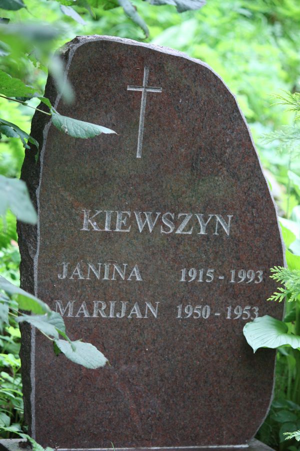 Tombstone of the Kiewszyn family, Ross cemetery in Vilnius, as of 2013.