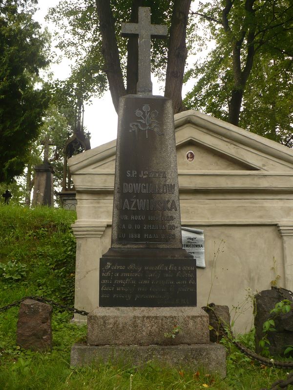 Tombstone of Jozefa Yazvinska, Ross cemetery, state of 2013
