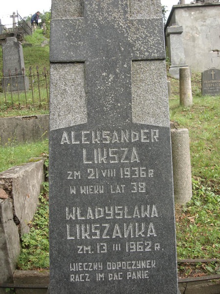 Fragment nagrobka Aleksandra i Władysławy Likszów