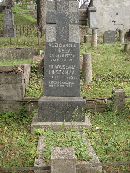 Tombstone of Alexander and Wladyslawa Likšiai, Rossa cemetery in Vilnius, as of 2013