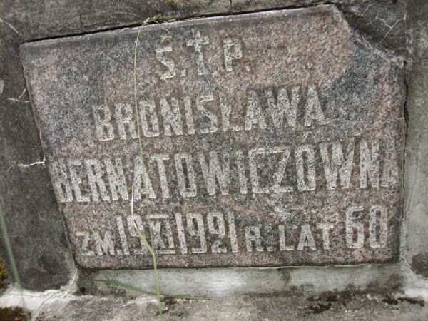 Fragment nagrobka Bronisławy Bernatowicz, cmentarz na Rossie w Wilnie, stan z 2013