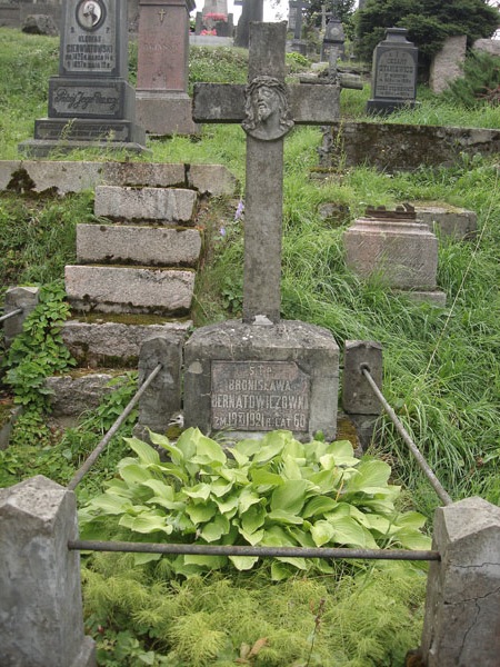 Nagrobek Bronisławy Bernatowicz, cmentarz na Rossie w Wilnie, stan z 2013