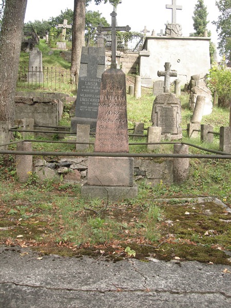 Grobowiec rodziny Damięckich, cmentarz na Rossie w Wilnie, stan z 2013