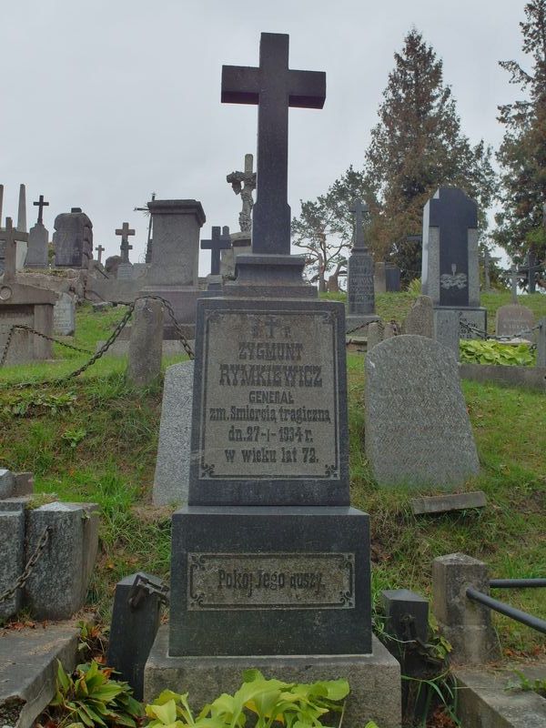 Nagrobek Zygmunta Rymkiewicza, cmentarz na Rossie, stan z 2015 roku
