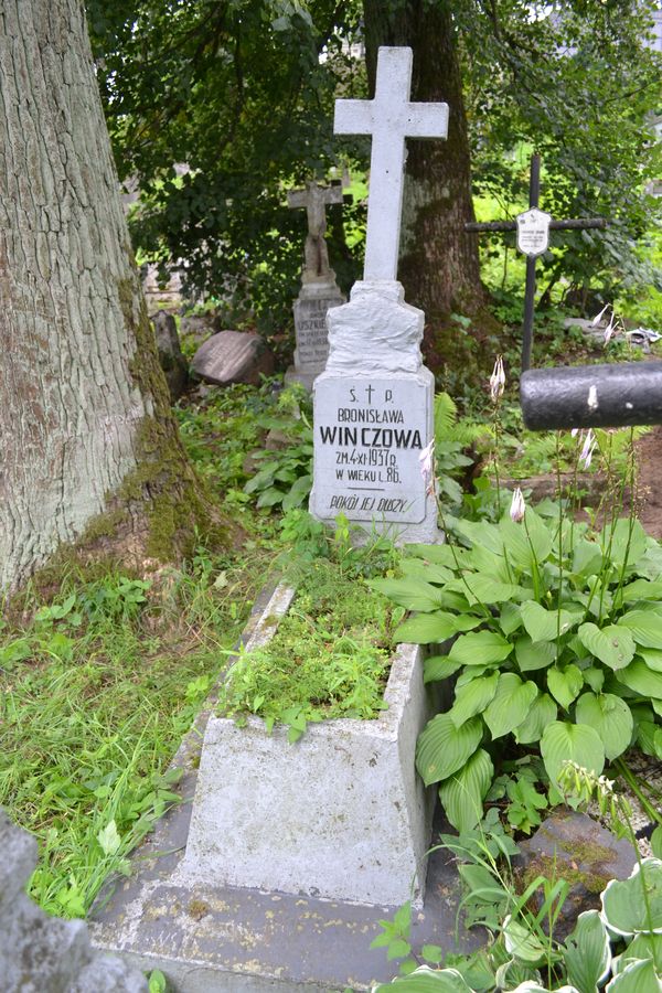 Tombstone of Bronislawa Winczowa, Ross cemetery in Vilnius, as of 2013.