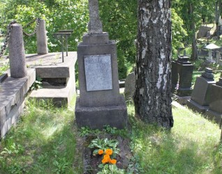 Nagrobek Franciszka i Kazimierza Oziakowiczów, cmentarz Na Rossie w Wilnie, stan z 2014 r.