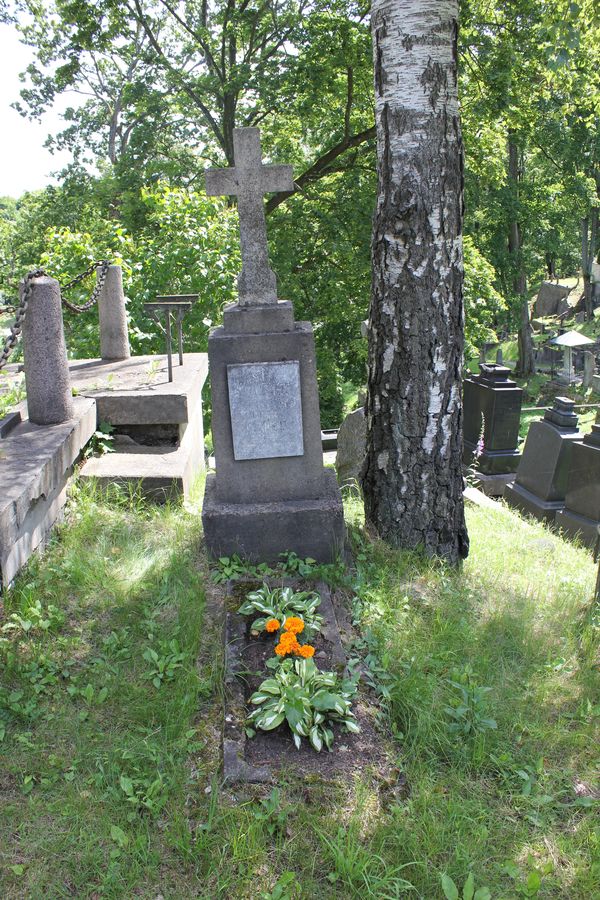 Nagrobek Franciszka i Kazimierza Oziakowiczów, cmentarz Na Rossie w Wilnie, stan z 2014 r.
