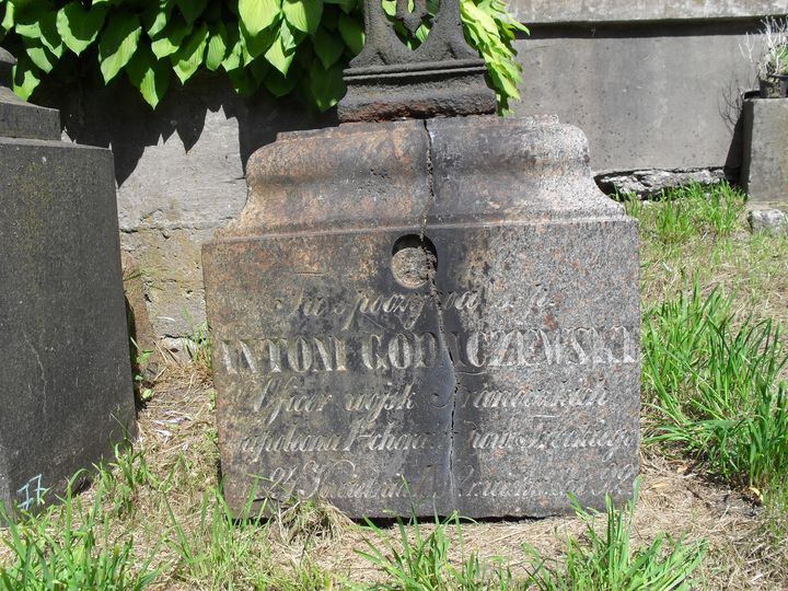 Tombstone of Antoni Godaczewski, Ross cemetery, state of 2014