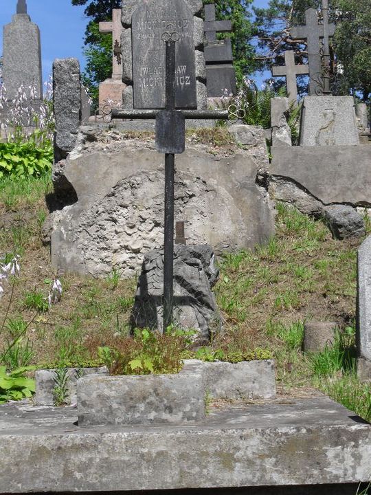 Grobowiec Aleksandry i Władysława Brzozowskich, cmentarz na Rossie, stan z 2014 roku