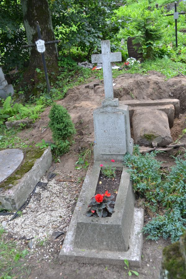 Tombstone of Antoni Gryshan, Ross cemetery in Vilnius, as of 2013.
