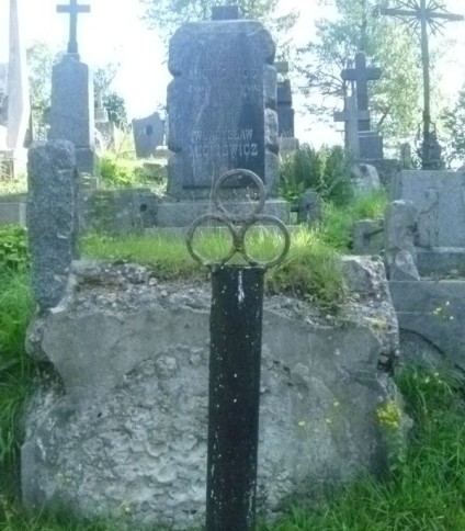 Grobowiec Marii i Władysława Mickiewiczów, cmentarz na Rossie, stan z 2013 roku