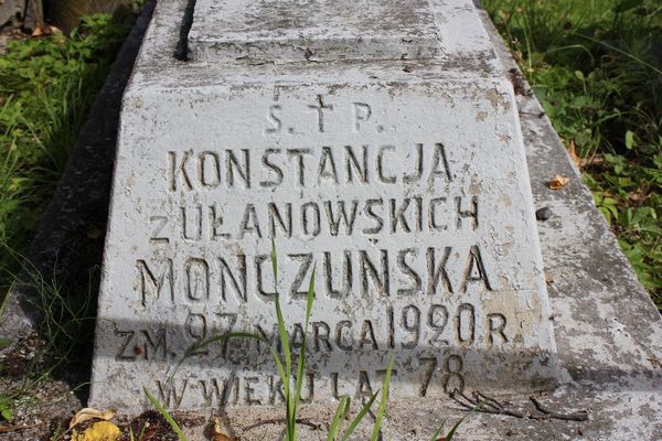 Fragment nagrobka Konstancji Monczuńskiej, cmentarz Na Rossie w Wilnie, stan z 2013