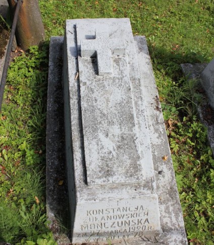 Nagrobek Konstancji Monczuńskiej, cmentarz Na Rossie w Wilnie, stan z 2013