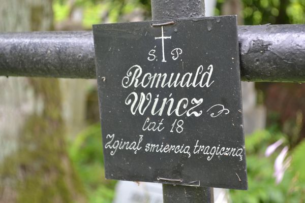 Tombstone of Romuald Wińcz, Ross cemetery in Vilnius, as of 2013.