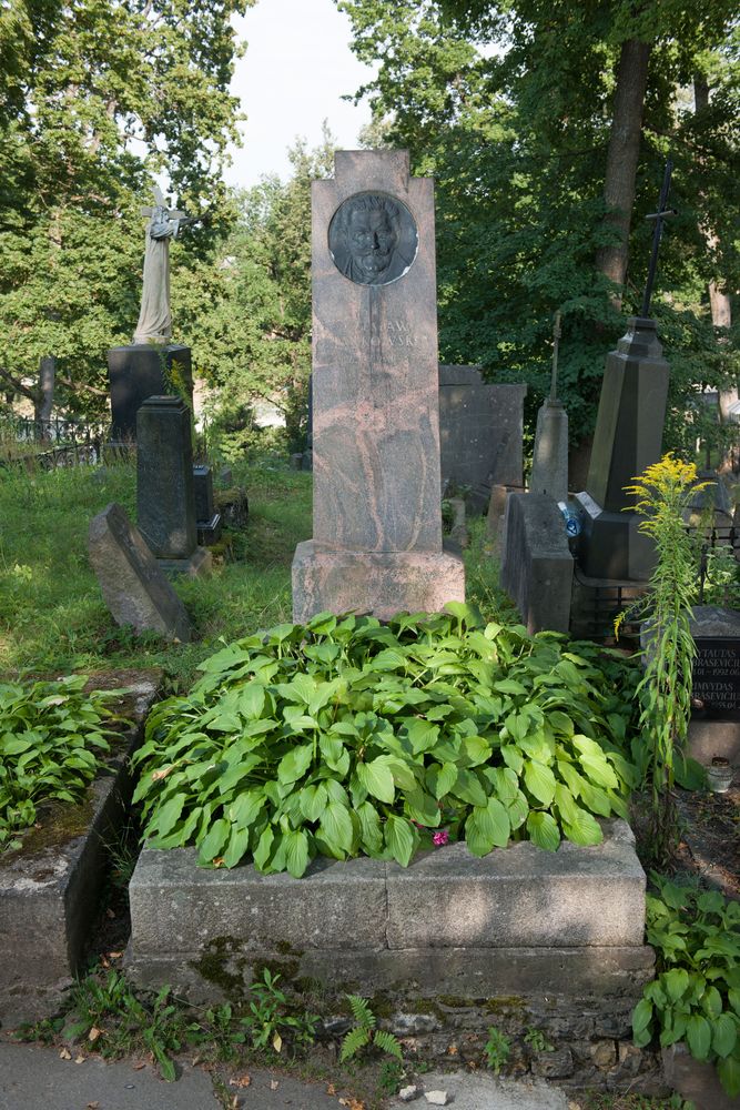 Photo showing Tombstone of Czesław Jankowski