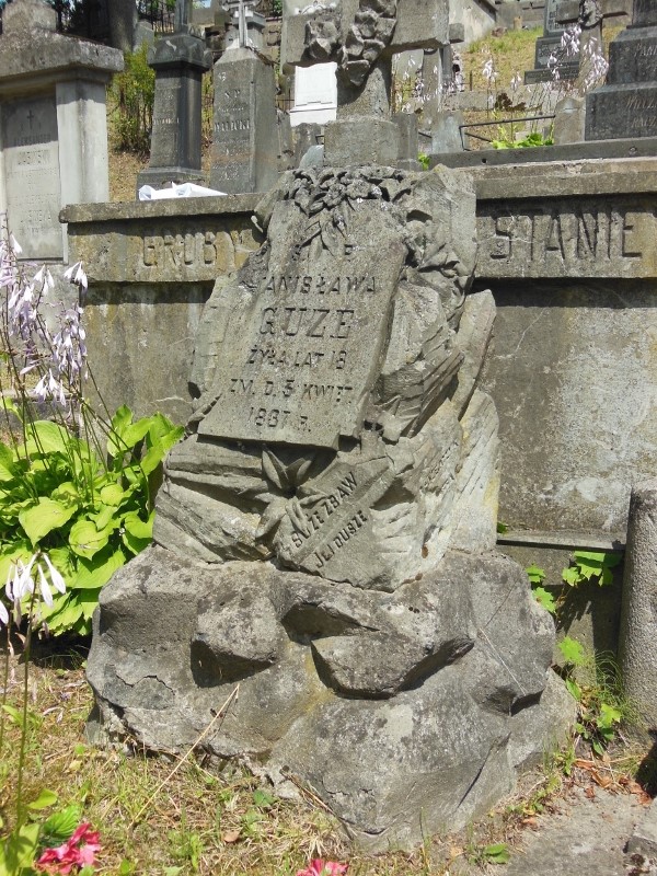 Tombstone of Stanislawa Guze, Rossa cemetery in Vilnius, state of 2014