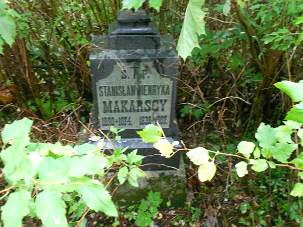 Tombstone of Jadwiga and Stanislaw Makarski, Na Rossie cemetery in Vilnius, as of 2013