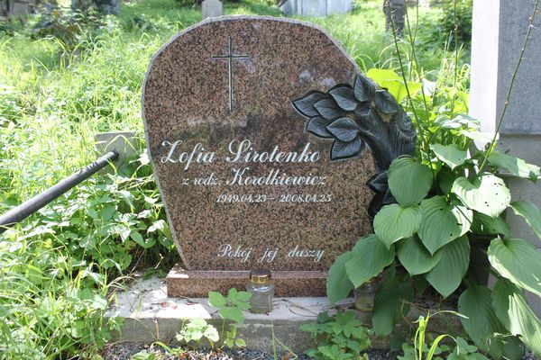 Tombstone of Sophia Girotenko, from the Rossa cemetery in Vilnius, as of 2013