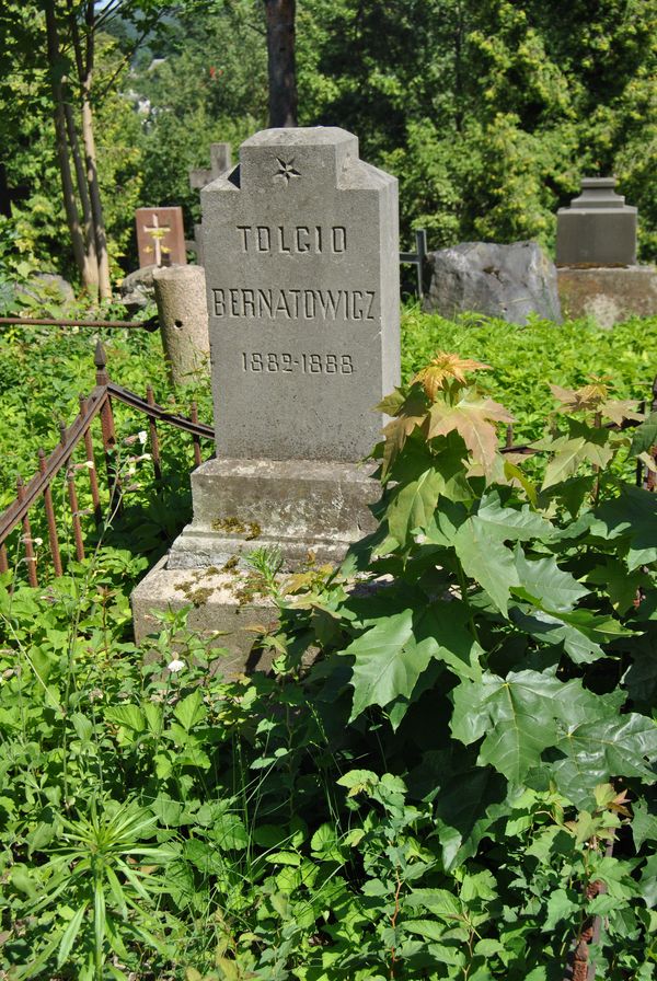 Tombstone of Teodor Bernatowicz, Na Rossie cemetery in Vilnius, as of 2013