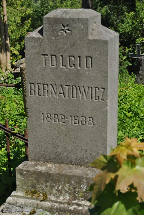 Tombstone of Teodor Bernatowicz, Na Rossie cemetery in Vilnius, as of 2013