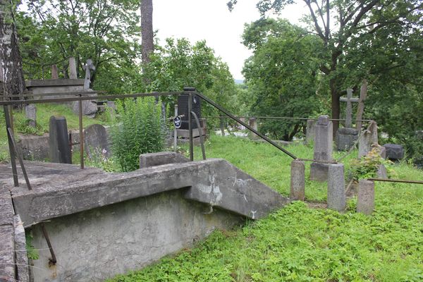 Quatrefoil with the gravestone of Maria Bartoszewicz, Na Rossie cemetery in Vilnius, as of 2014.
