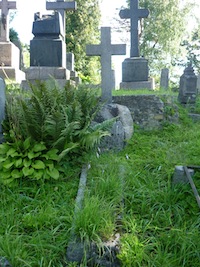 Nagrobek Joanny i Marii Tabaszkiewicz, cmentarz na Rossie, stan z 2013 roku