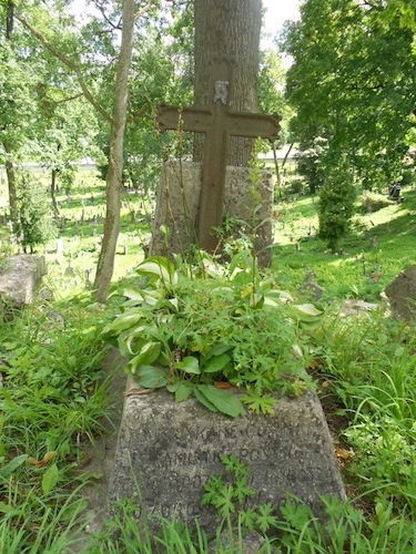 Nagrobek Jana i Walerii Gruntmejerów, cmentarz Na Rossie w Wilnie, stan z 2013 r.